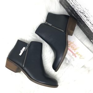 Kensie Women's Ghita Leather Short Ankle Boots